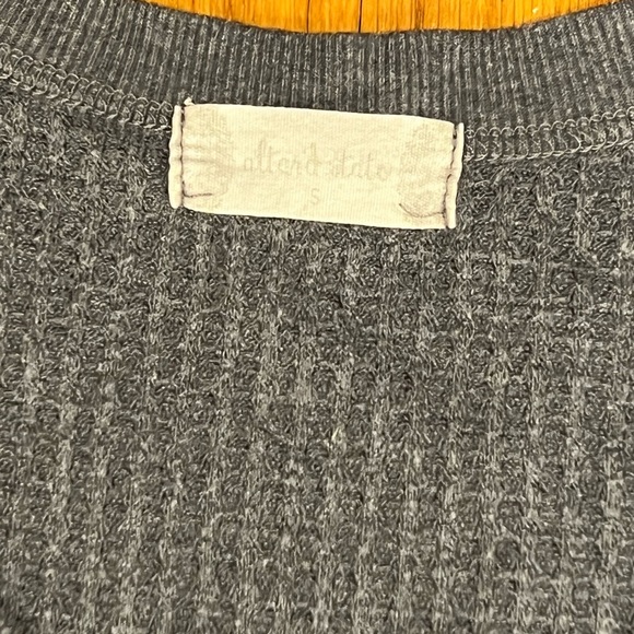 Altar'd State Oversized Thermal Top. Size small - Picture 2 of 6